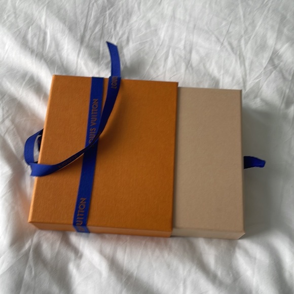 Louis Vuitton box - Picture 3 of 7